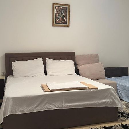 Guri Guest House Pogradec Buitenkant foto